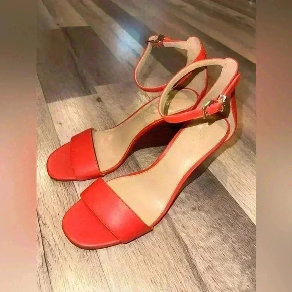 NWOT Michael Kors Fiona wedge ORANGE ankle strap size 7.5.M - Picture 1 of 6